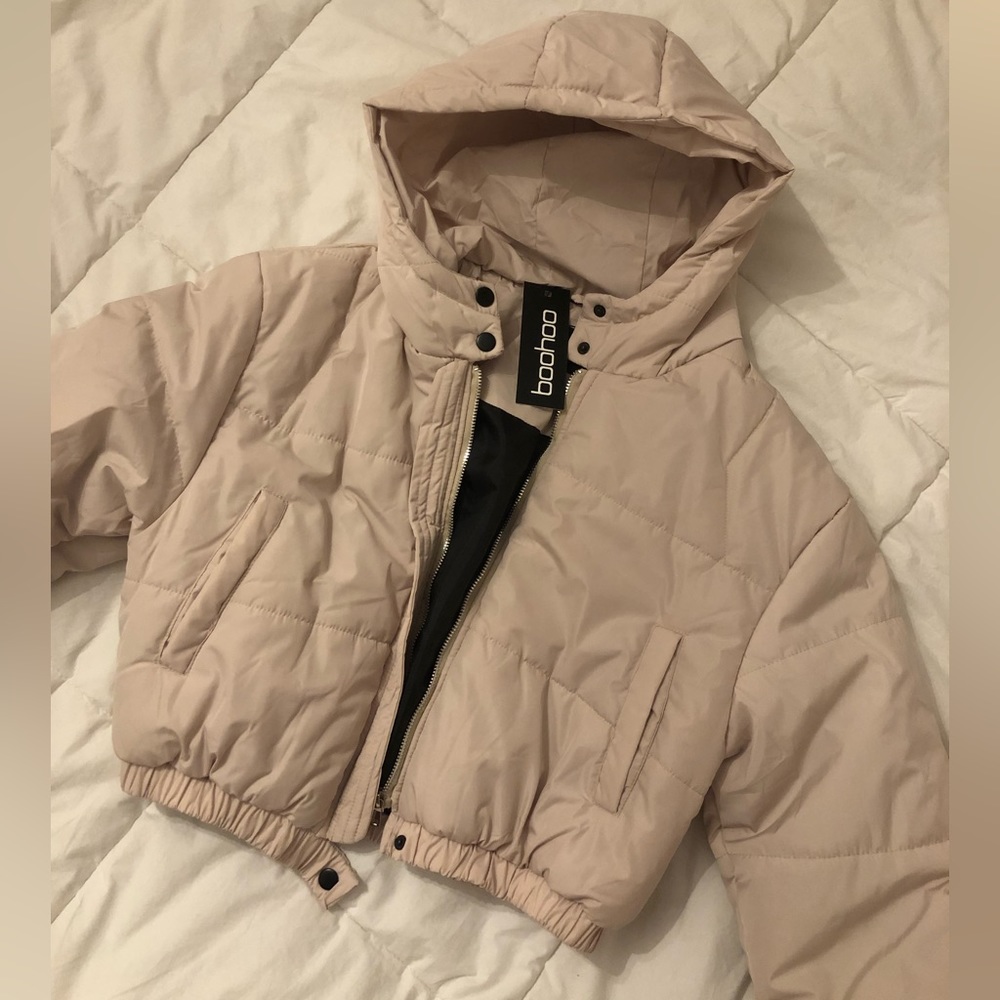 Boohoo Cropped Nude Puffer